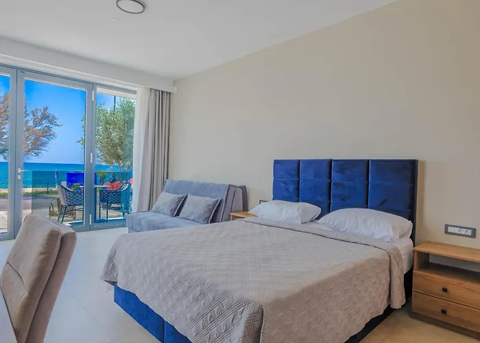 Couette-café Maresole Beachfront 3*