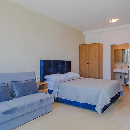 Bed and Breakfast Maresole Beachfront Πόρετς