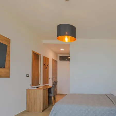 Maresole Beachfront Πόρετς