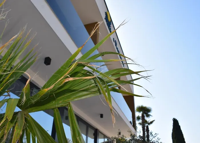 Maresole Beachfront Bed and Breakfast